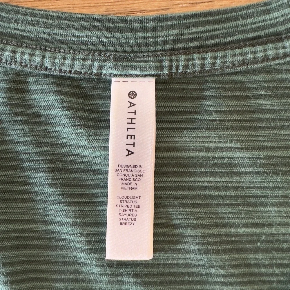 Athleta Cloudlight Stratus Tee-Soft Athleisure-Womens Size XS-Color Green Stripe
